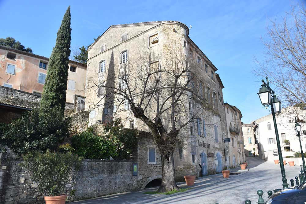 2 Hotel Girardet de Castelas
